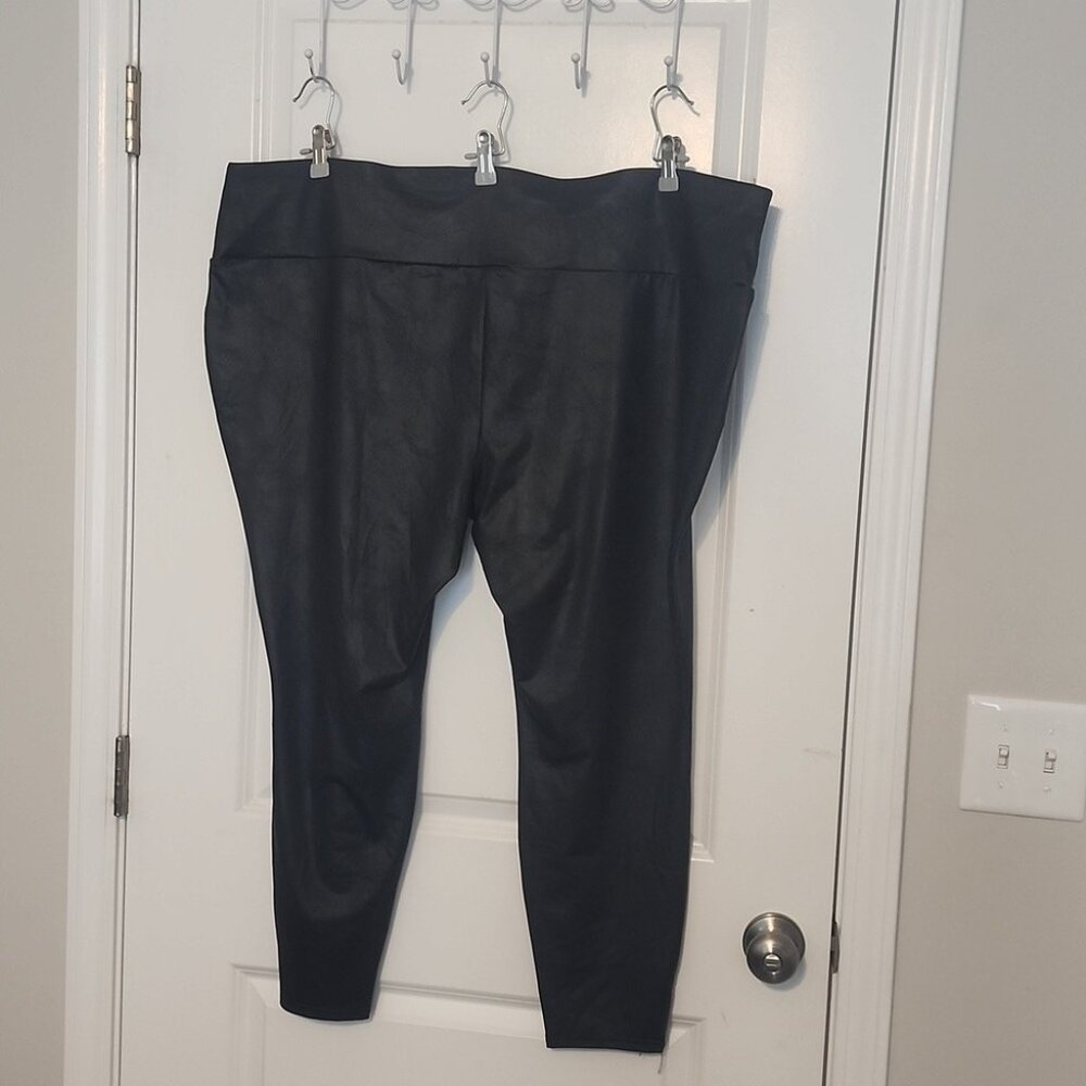 Terra and Sky Faux leather  leggings  size 3X - Picture 2 of 5